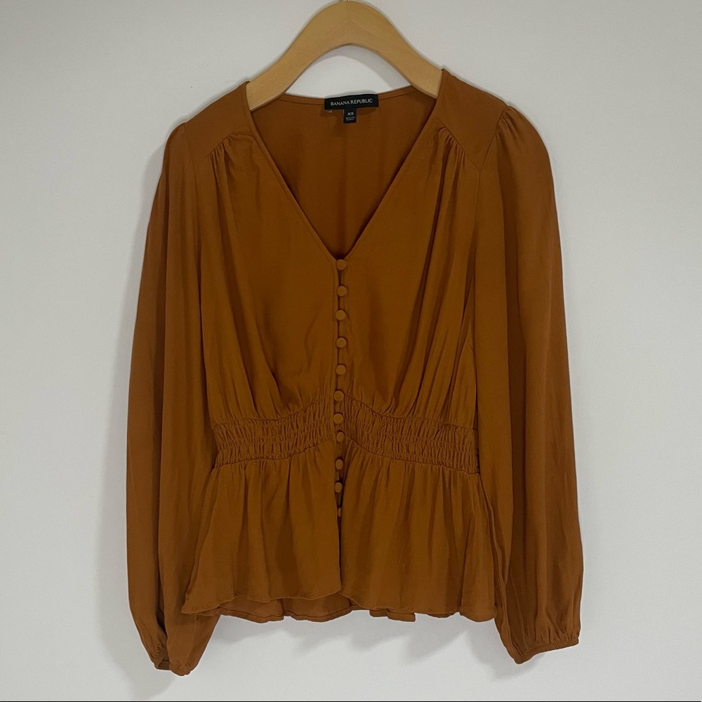 Banana Republic covered button peplum top XS